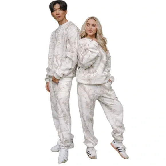 NWT COMFRT Camo White Oak Sweatpants Joggers Size Kid’s XL (Fits A Women’s XS/S) - Picture 3 of 4